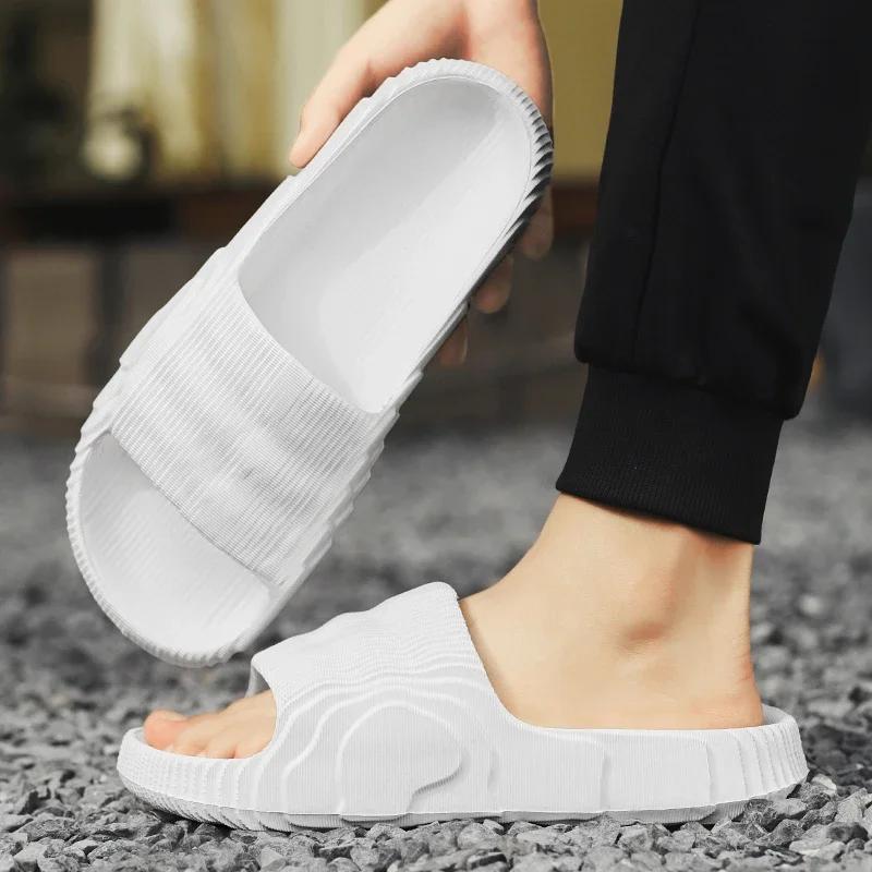 Nuevas zapatillas de deporte de verano para mujeres y hombres, sandalias deportivas Unisex con plataforma inferior gruesa, sandalias deportivas suaves con huecos de EVA, zapatos de playa informales