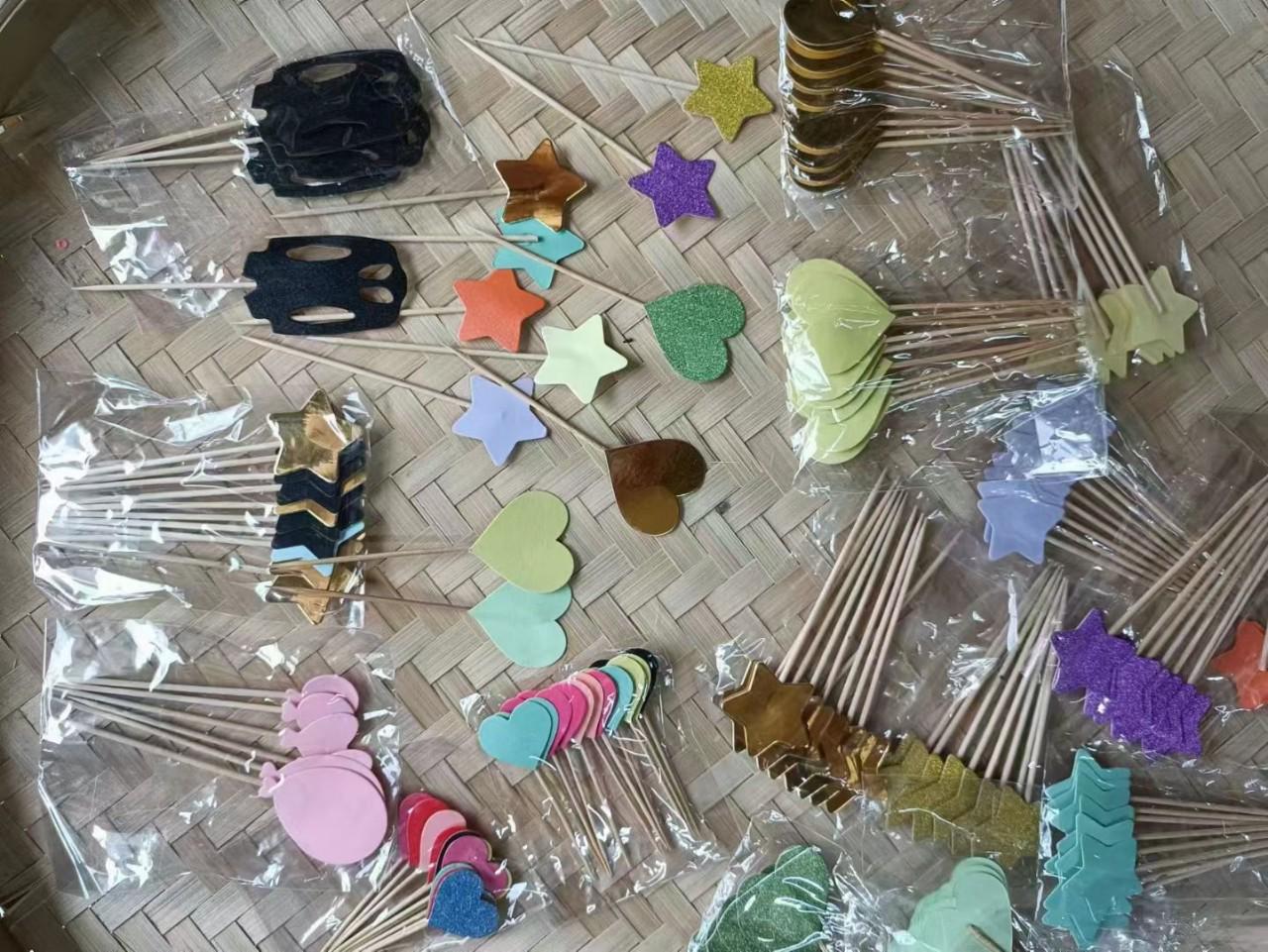 

Creative Toothpick Flags for Cake, Dessert, Fruit, or Burger Decoration Set of 50 Pieces