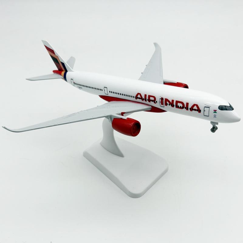20CM Alloy Boeing 777 Model - Federal Static Display.