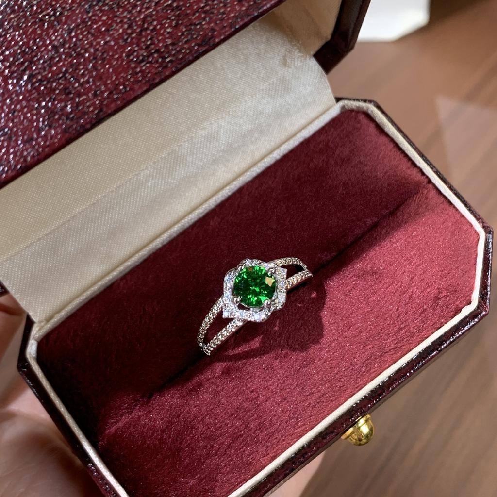 Isn'T The Style Of Light Luxury Cultivation Gemstone 6.0Mm Living Mouth Adjustable Advanced Sense Ring