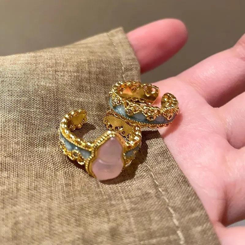 New Luxury Temperament Rhinestone Rings Vintage Irregular Metal Open Finger Rings For Women Party Jewelry Accessories Gifts