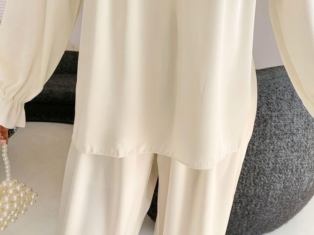 Women's Lace Ice Silk Pajamas with Removable Chest Pads - High-End Court Style for Spring/Autumn