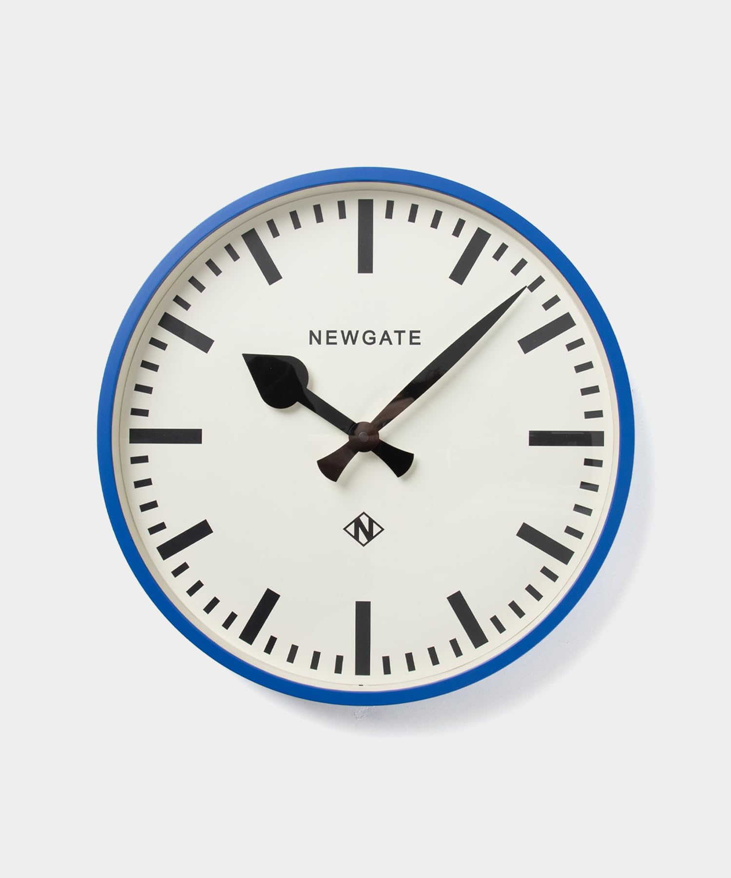 

NEWGATE Number Three Railway Wall Clock NUMTHR390BL COBALT BLUE Diameter 37cm [Used]