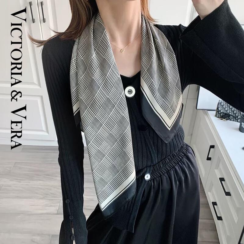 VICTORIA&VERA Minimalist Printed Mulberry Silk Scarf