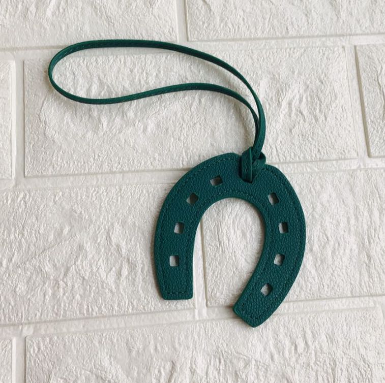 10 Colors PU Leather Hoof Horseshoe Keychain Handbag Holder Charm Bag Purse Accessories for Women And Girls
