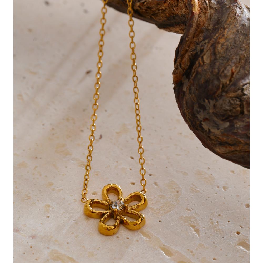 Yhpup Stainless Steel Flower Pendant Necklace Metal PVD Plated Golden Popular Collar Jewelry Waterproof