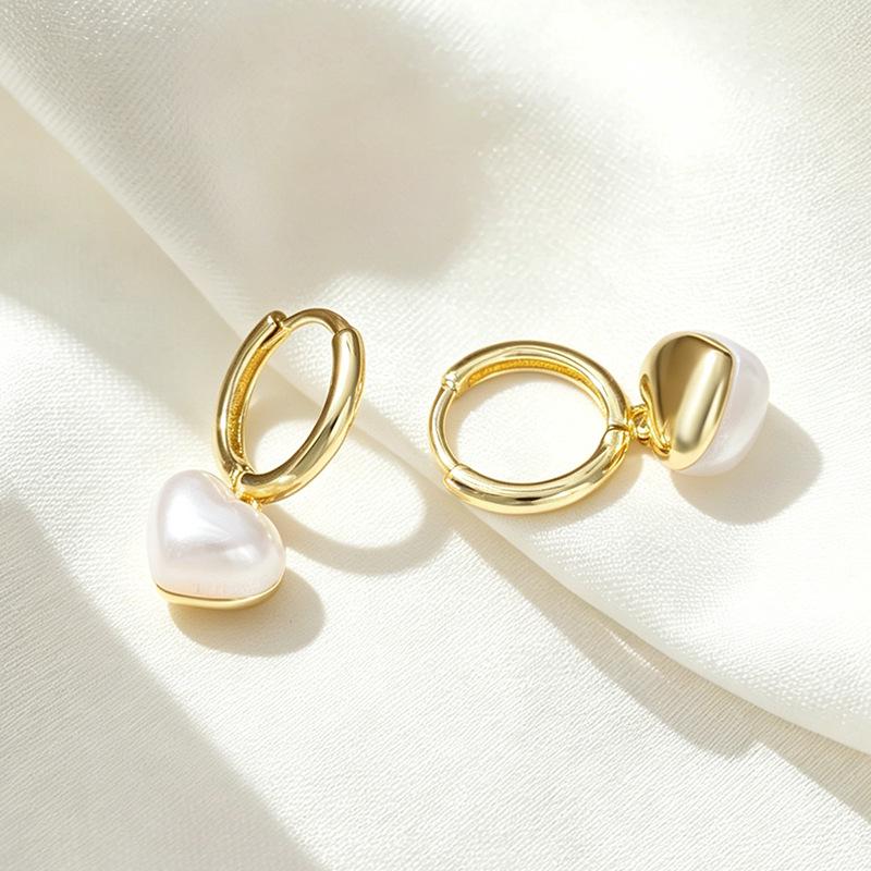Gold-Plated Silver Needle Freshwater Pearl Flower Earrings - Elegant French Light Luxury for Women