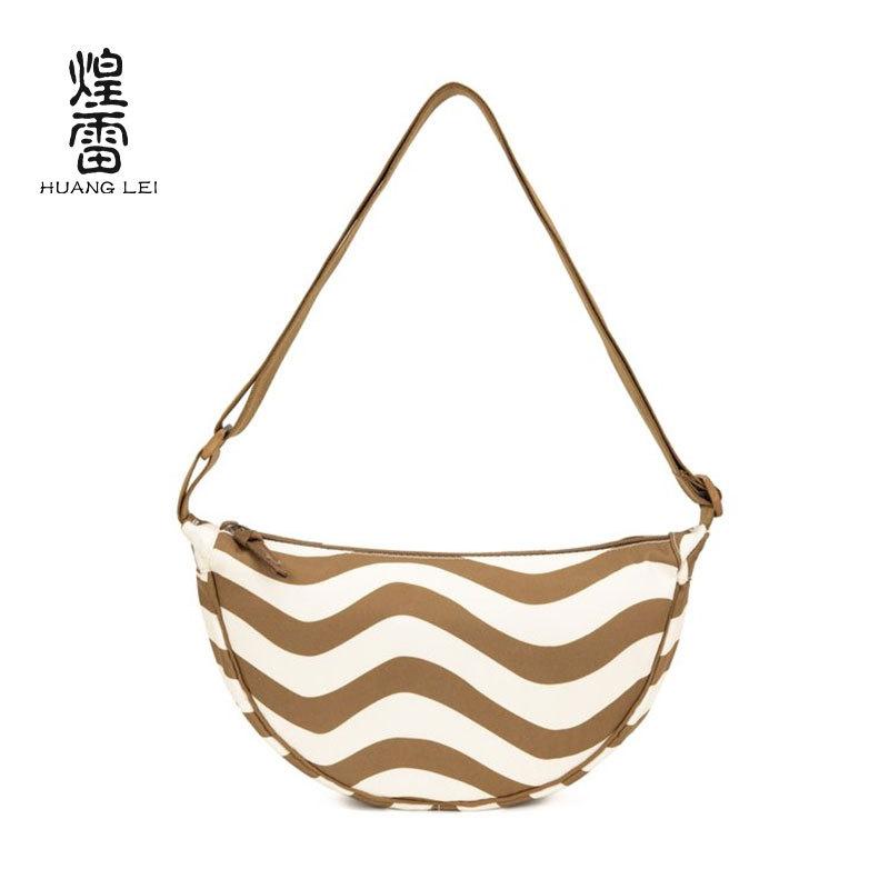 New women's bag versatile fashion design printed dumpling bag shoulder bag ultra-light dumpling bag leisure bag women's satchel
