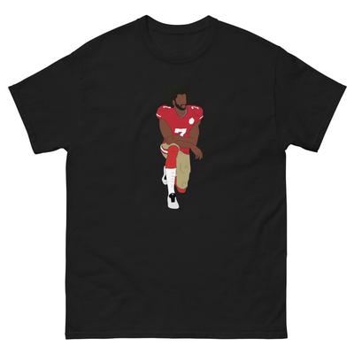 Koszulkka z klęczącym Colinem Kaepernickiem