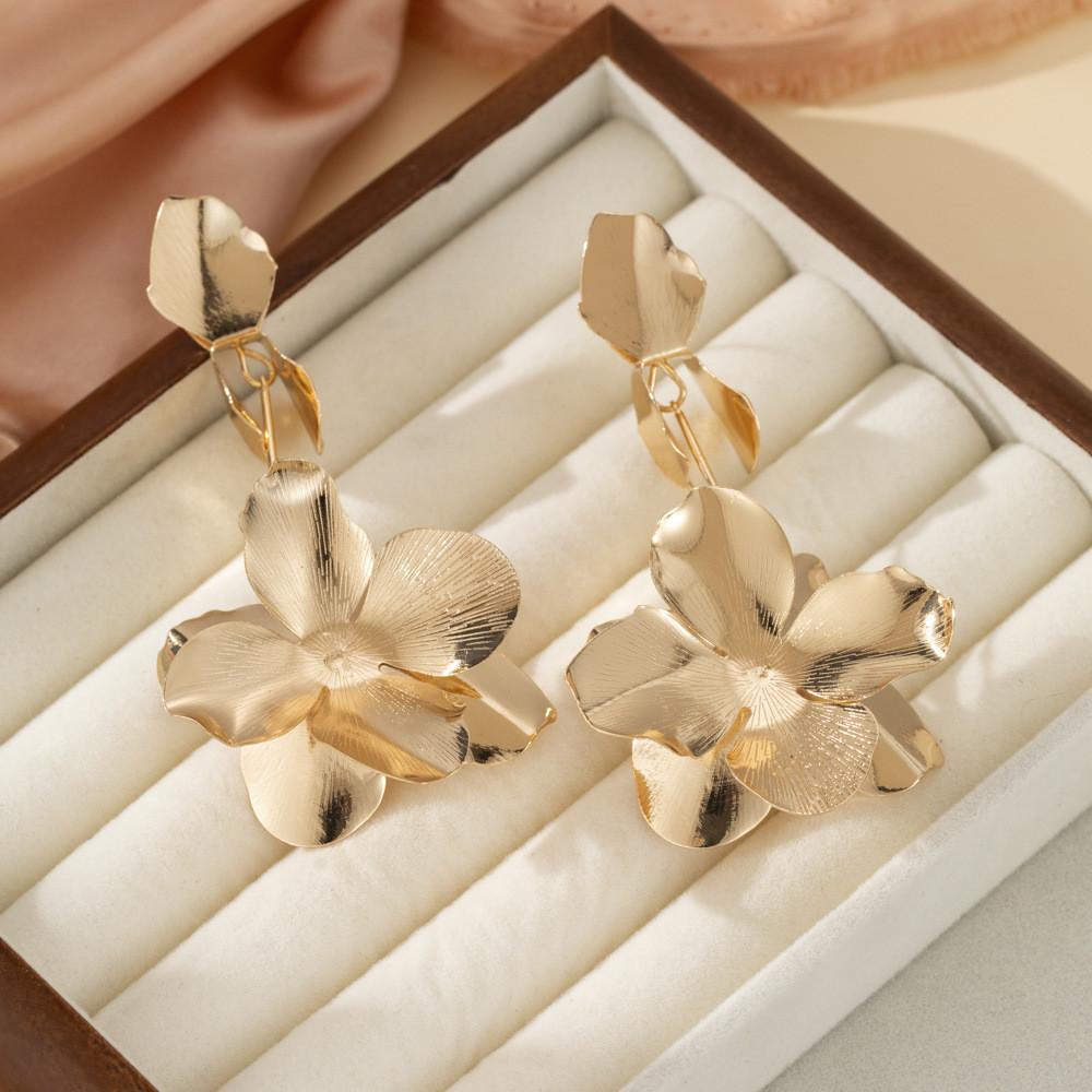 Elegant Metal Punk Design Teardrop Earrings Vintage Flower Gold Silver