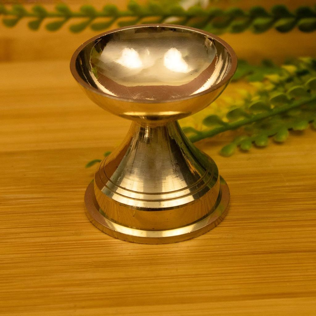 Traditional Handcrafted Brass|Oil Lamp for Puja|Indian Festival Decor|Return Gift|Ethnic Home Decor|Small Brass Diya for Temple, Home,