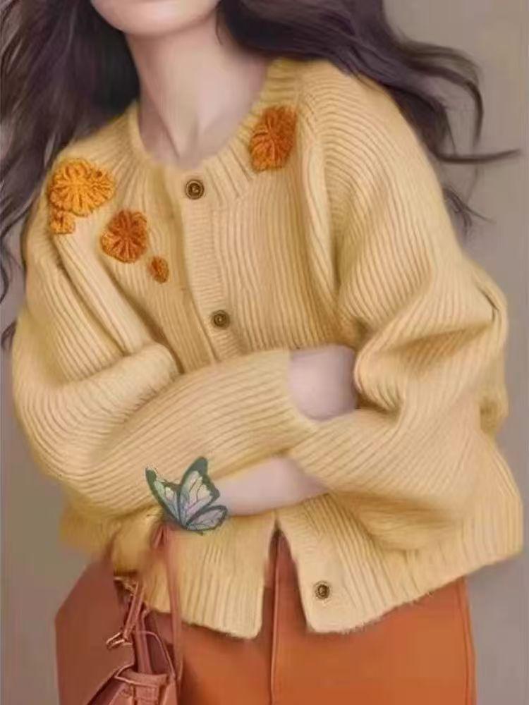 Chic Floral Embroidered Age-Defying Knit Cardigan - Stylish Long-Sleeve Design