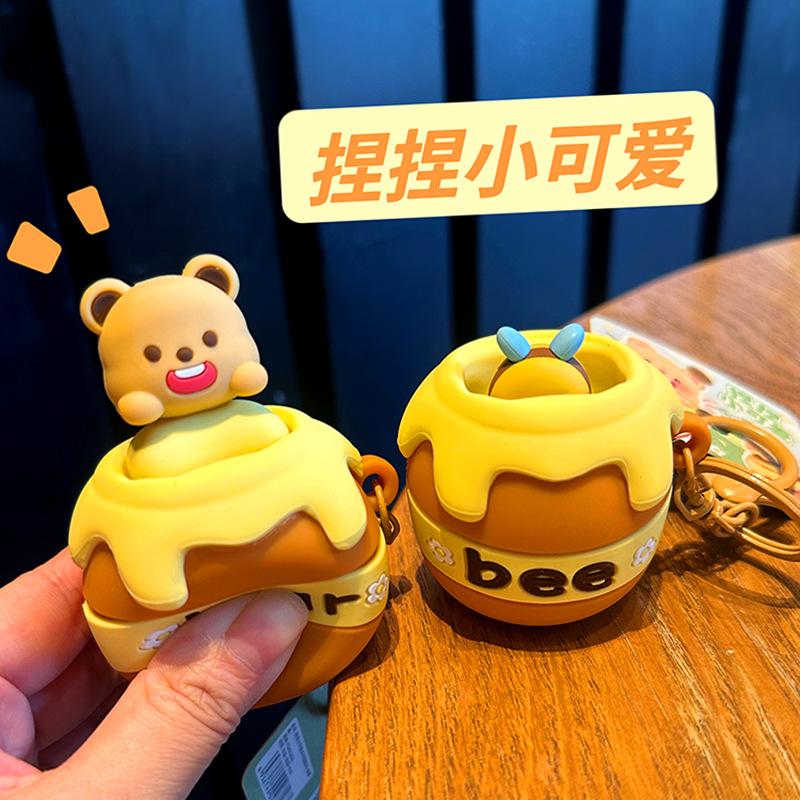 Cute Pinch Stump, Keychain Pinch Ejection Bear Cartoon Doll, Decompress Cute Car Key Chain