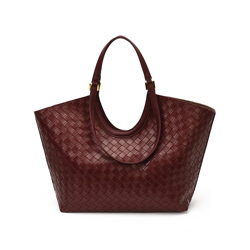 2026 Autumn High-End Retro Woven Large Capacity Women's Shoulder Bag with Mother-Child Feature