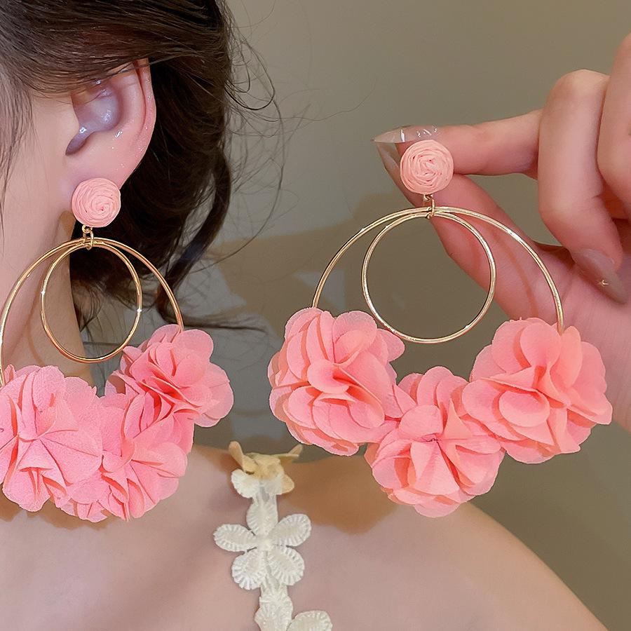 Silberne Nadel Strass Blume Quaste Brautohrringe, Vielseitige Ohrstecker für Damenmode.