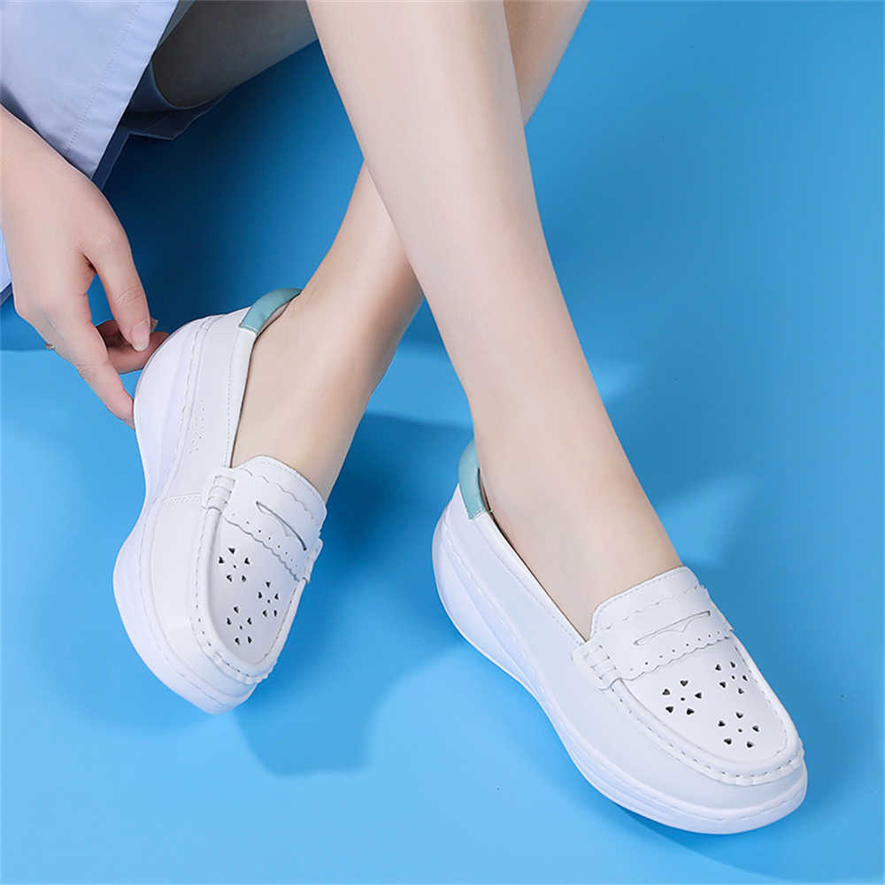 Fashion Mocasino Height Up Comfortable Shoes Women Casual Beige Women Boots Women's Leopard Sneakers Sport Loffers Wholesale