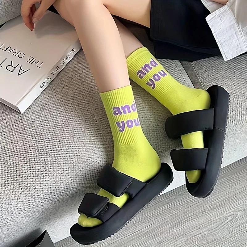 Spring, Autumn and Winter Models 4 Pairs of Fluorescent Green Letter Cute Autumn and Winter High Elastic Sports Mid-Calf Socks