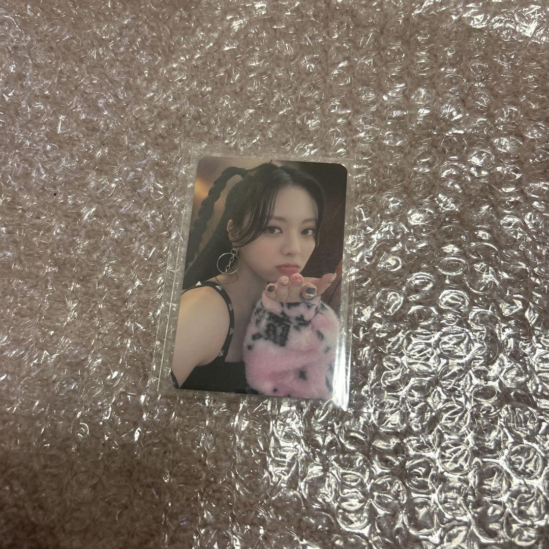 

[USED] ITZY Yuna bonus trading card Busan