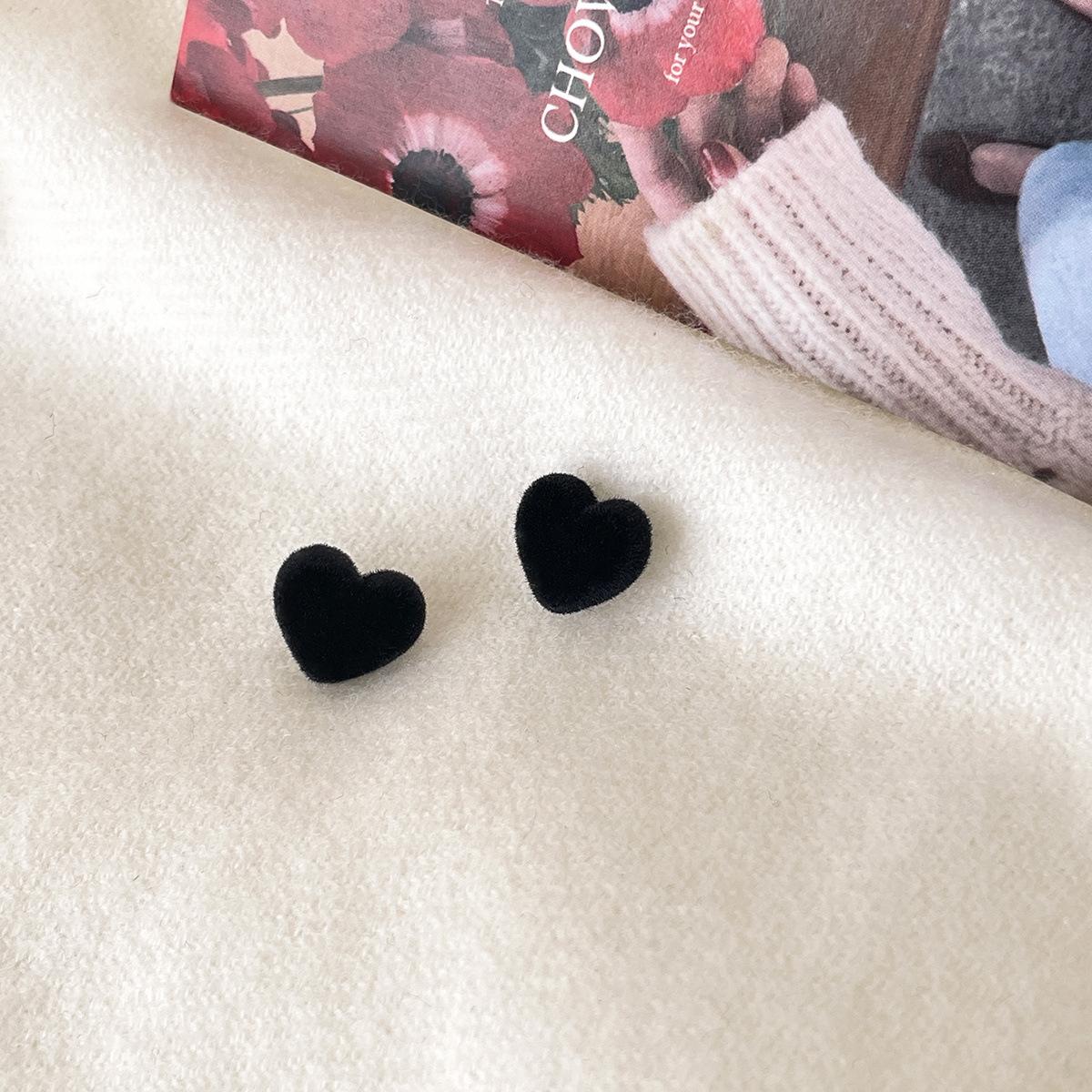 

Серьги-гвоздики в стиле ретро в стиле Гонконга с плюшевой любовью, женские, легкие, роскошные, универсальные, высокого класса, новые серьги на осень и зиму copper