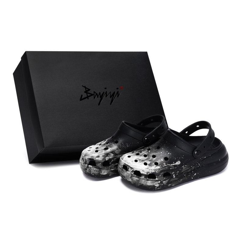 

Crocs Classic clog 811 Made Unreal Live Special Shoe Box Fluid Splash Ink Washed Hole Shoes Unisex Black Silver Grey 42-43