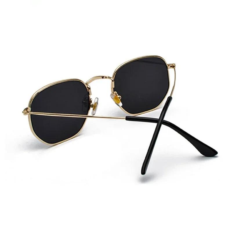 Retro Square Sunglasses for Men/Women Fashion Small Frame Polygon Sun Glasses Vintage Metal Outdoor Driving Eyewear