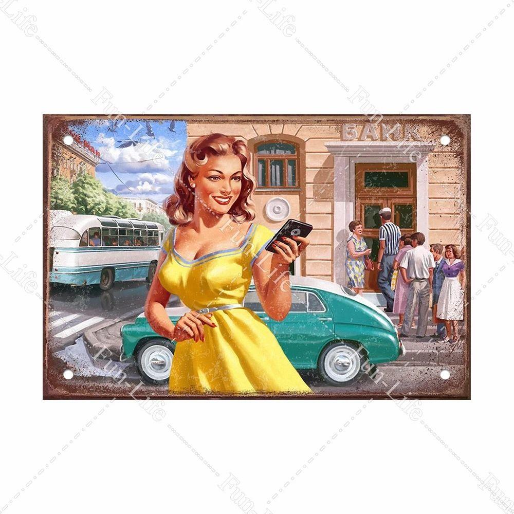 Vintage Pin-up Meitene ar Automašīnu Metāla