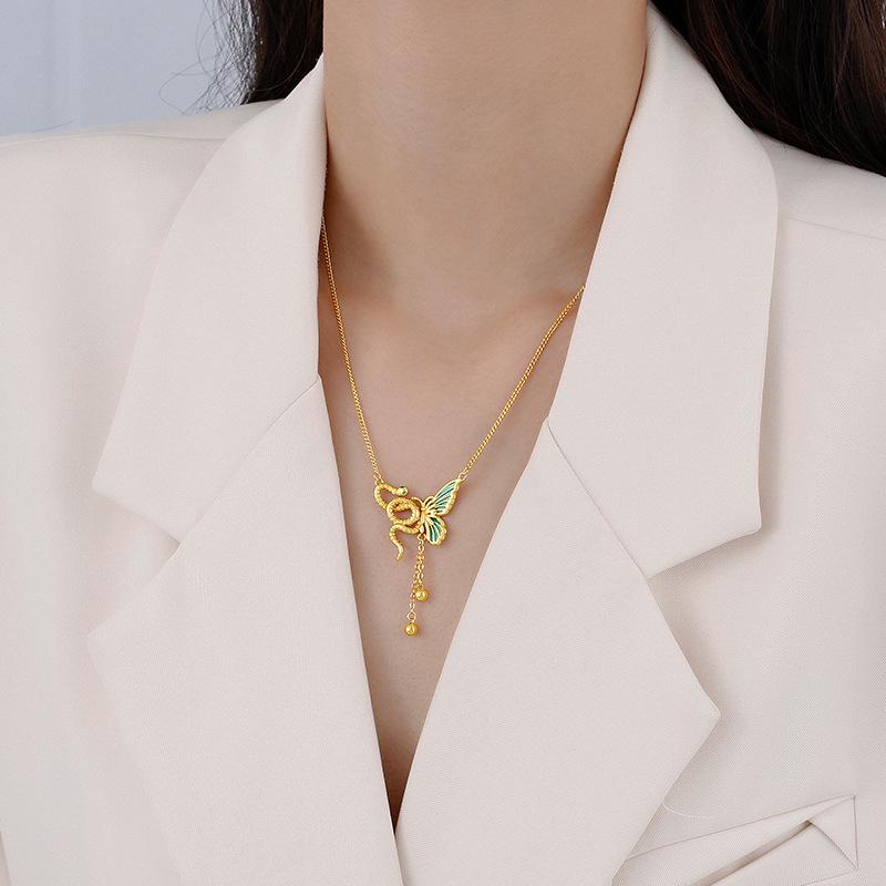 

Женское эмалированное колье-подвеска в виде змеи и бабочки - Элегантная легкая роскошь, цепочка для ключицы, идеальный подарок на день рождения