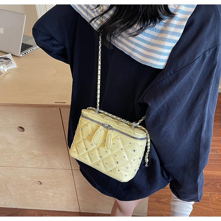 Rhombus chain bag women's new summer niche messenger bag diamond box bucket bag