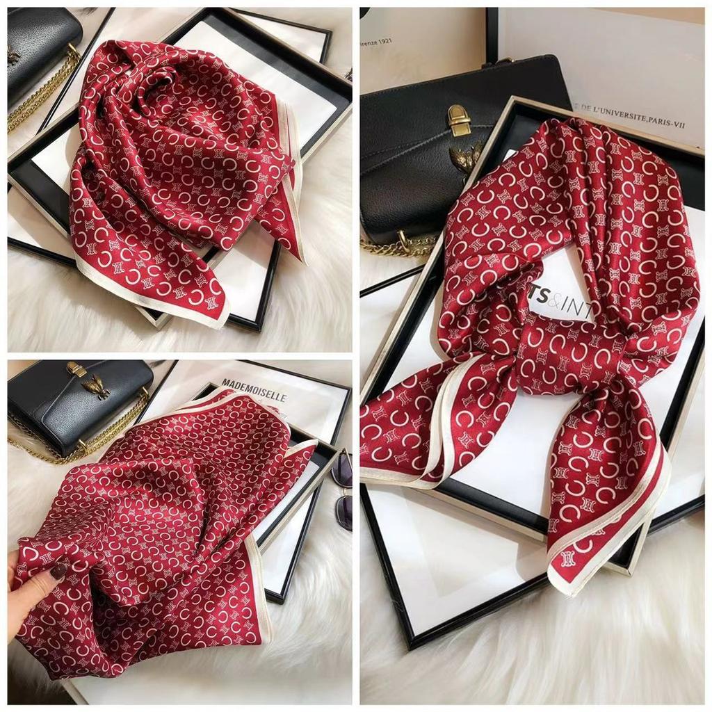 Eleganti Foulard di Seta da Donna Con Centinaia di Camicie, Assistenti di Volo, Decorazione Professionale, Protezione del Collo, Foulard, 70 Foulard Quadrati Piccoli.