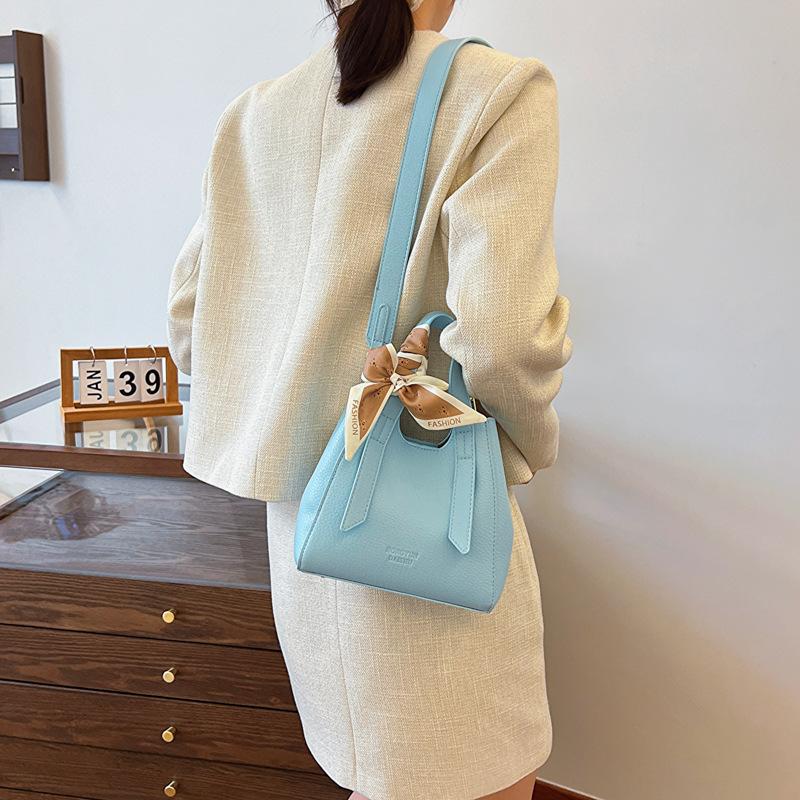 Modna torba na ramię/listonoszka o dużej pojemności, prosta, z fakturą, damska, nowa na wiosnę 2025, wszechstronna, przenośna torba typu bucket, modna