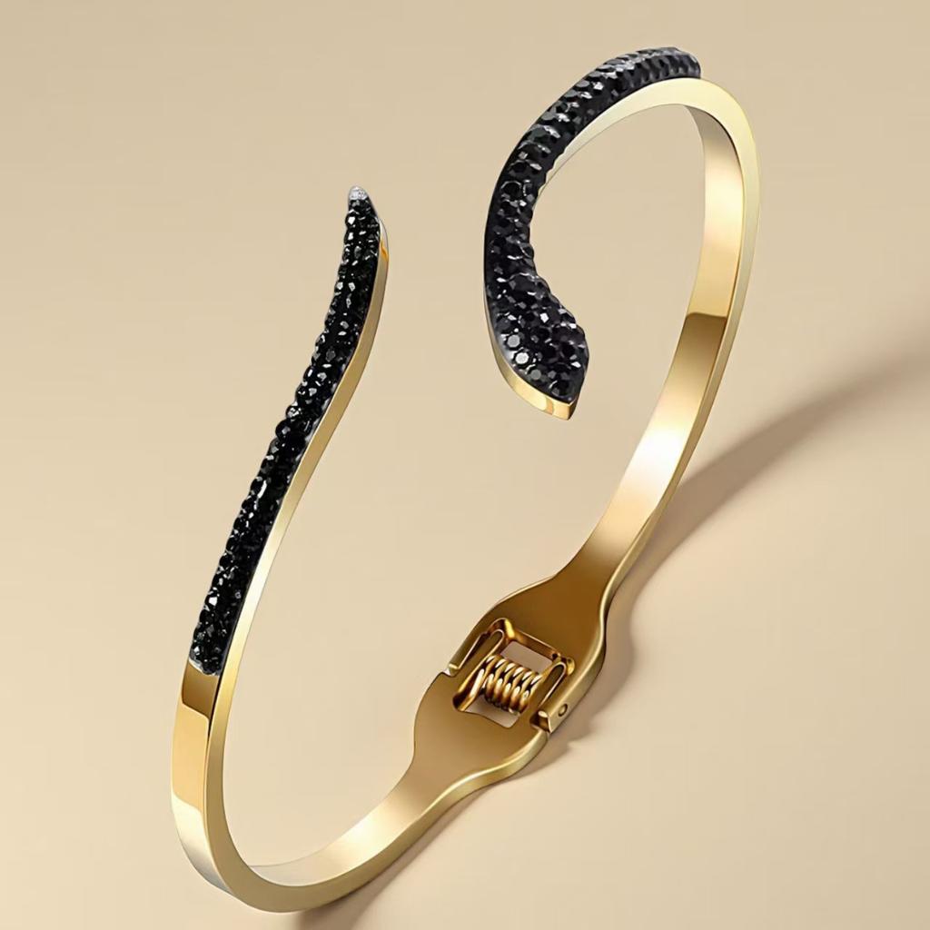 New Snake-shaped Women's High-end Luxury Fashion Bracelet