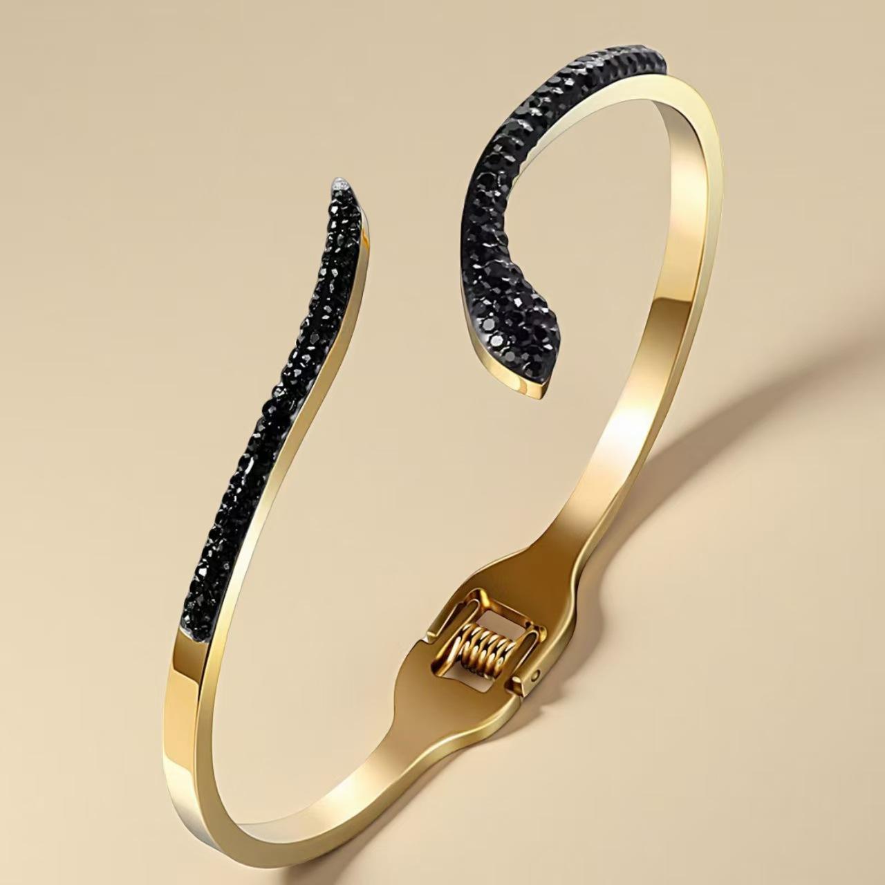 Snake-shaped Niche Fashion High-end Jewelry Bracelet for Girls One Size(16-22CM)