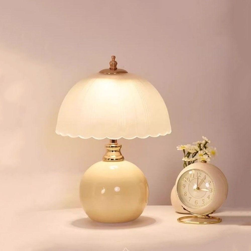 Atmosphere Lighting Nordic Table Lamp Creamy Style Desk Night Light for Dining Room