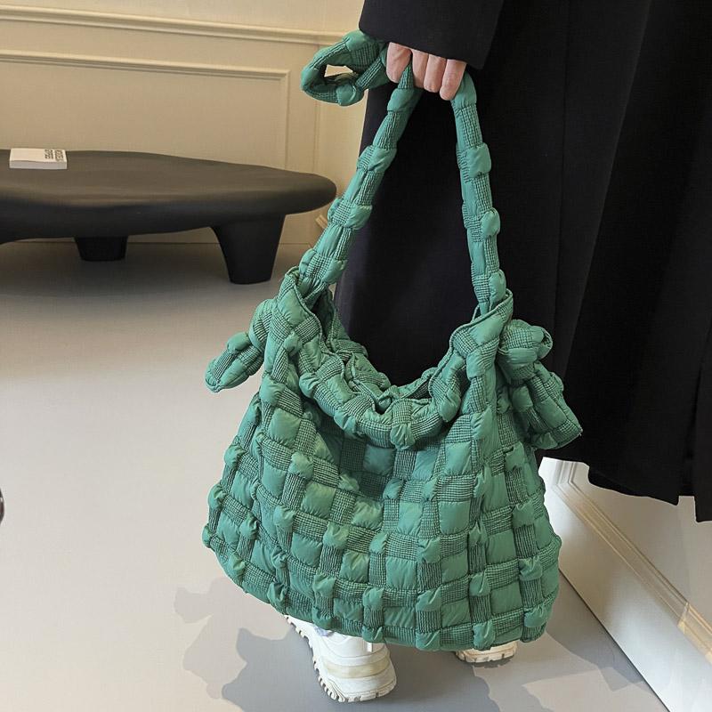 Autumn And Winter Large Capacity Folded Plaid Cloud Bag Lightweight Down Shoulder Bag Lady Messenger Light Weight Travel Crossbody Bags