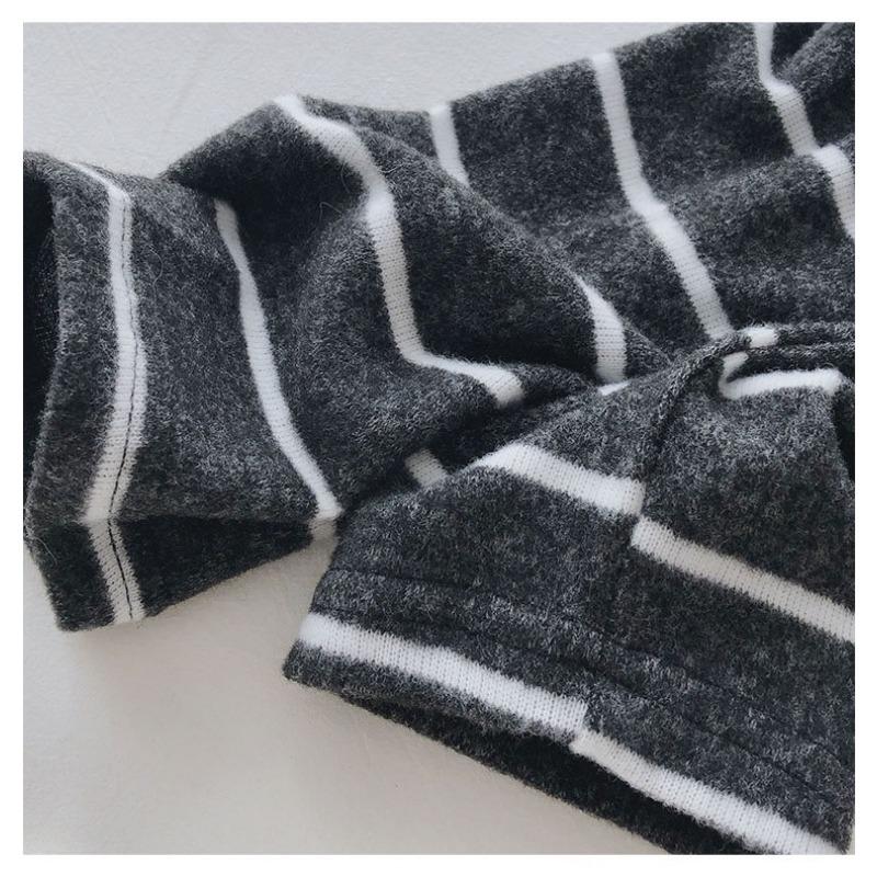 Striped Long-sleeved Round Neck Women's Spring and Autumn New Design Loose Bottoming Shirt