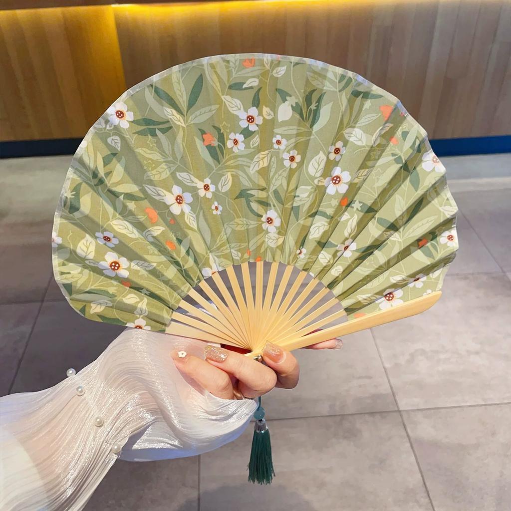 Cute Shell-Shaped Folding Fan for Spring Outings, Hanfu Photoshoots, New Chinese Style, Summer Cooling, Daily Use, Portable Small Folding Fan