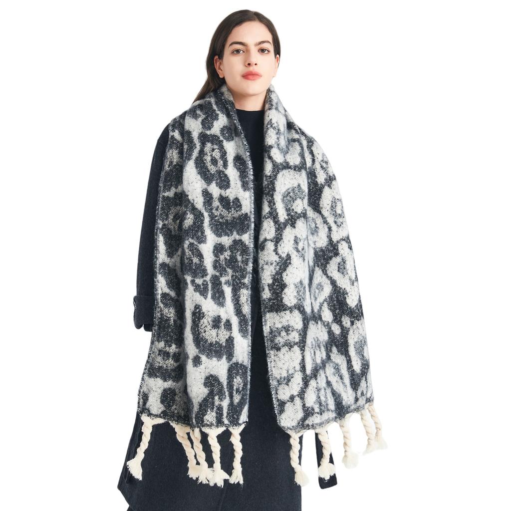 Europe, America, autumn and winter new imitation mohair circle sand jacquard leopard print knotted tassel scarf women's thickened shawl factory