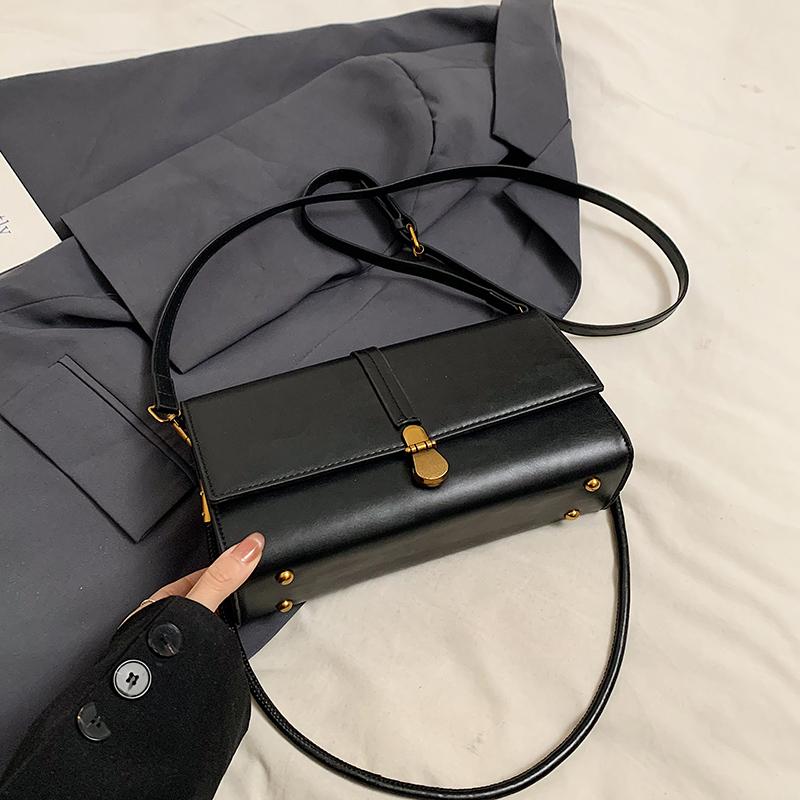 

Fashion Retro Pu Leather Crossbody Bag For Women 2025 Winter Flap Messenger Bag Ladies Travel Small Shoulder Underarm Handbag 30cm))