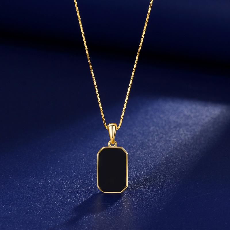 

Ретро черное квадратное ожерелье женский год нишевый дизайн чувство high ins ожерелье