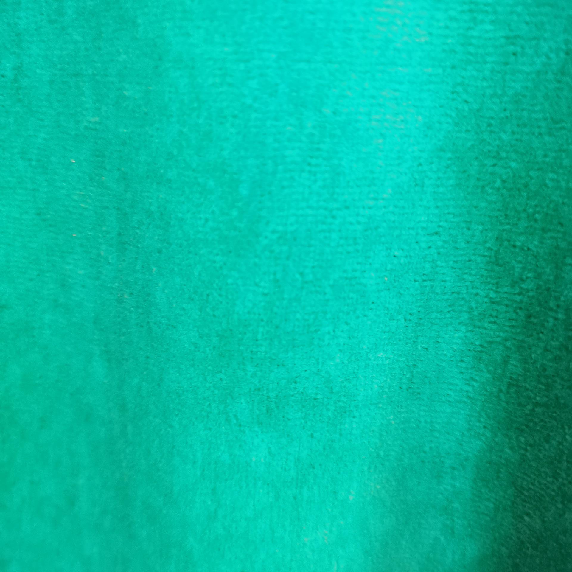 

Реактивно окрашенная трикотажная бархатная плюшевая ткань: 75% хлопок, 25% полиэстер, доступно в 189 цветах