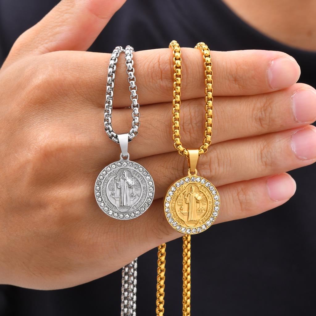 Luxus St. Benediktmedaille Halskette für Männer, Hip Hop Edelstahl Zirkonia Heiliger Benedikt Anhänger Halskette, Religiöser Schmuck