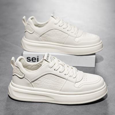 Chaussures pour hommes 2025 printemps nouveau haut de gamme polyvalent décontracté chaussures de skate chaussures blanches super cuir à semelles épaisses légères pour hommes