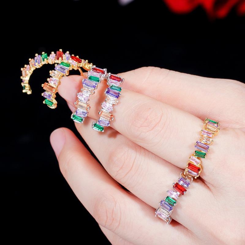 Ki0104 Boucles d'oreilles Couleur Douce Anneau Zircon Semi-circulaire en C, Boucles d'oreilles Bague pour Femmes