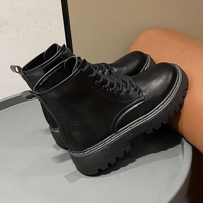 

Осень и зима ботинки Мартин женские 2025 новая женская обувь модные ботинки черные британский стиль короткие ботинки на толстой подошве на шнуровке тонкие ботинки женские 42 чёрный