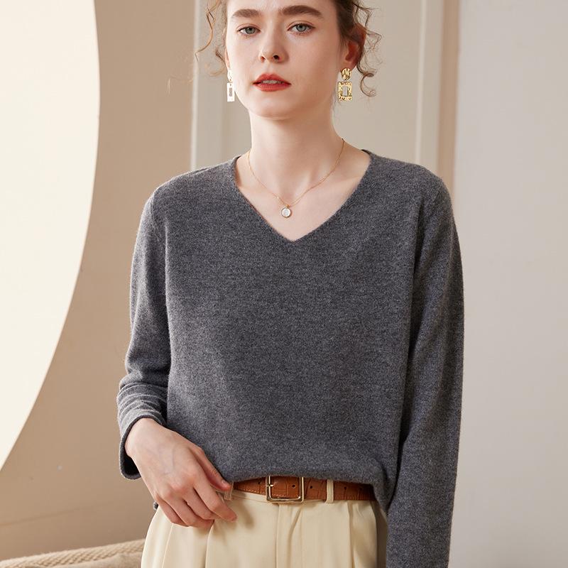 Seamless Pure Cashmere V-Neck Sweater for Women - Versatile, Loose Knit Pullover, Perfect for Autumn and Winter