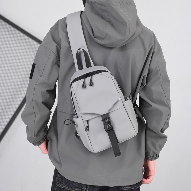 Повседневная водонепроницаемая мужская нагрудная сумка — фото 17