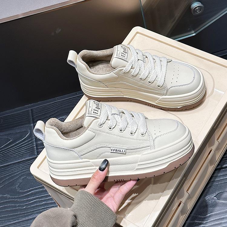 

Кожаные бархатные белые туфли из цельной коровьей кожи, кеды, женская весенне-летняя новинка, женская обувь, повседневные универсальные бархатные туфли-хлебушки 40