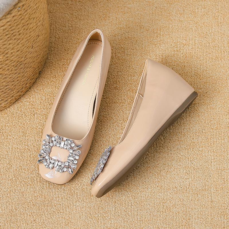 

W831-1 туфли-лодочки с квадратным носком женские новые 2025 весенняя мода для работы темперамент квадратная пряжка стразы мелкая выемка туфли женские 40 розовый