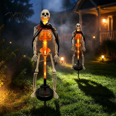 Waterproof Lawn Stakes 2Pcs Solar Skeleton Yard Stake, LED Halloween Garden Lights, Wireless Realistic Skull Figurines for Outdoor Patio Walkway Path