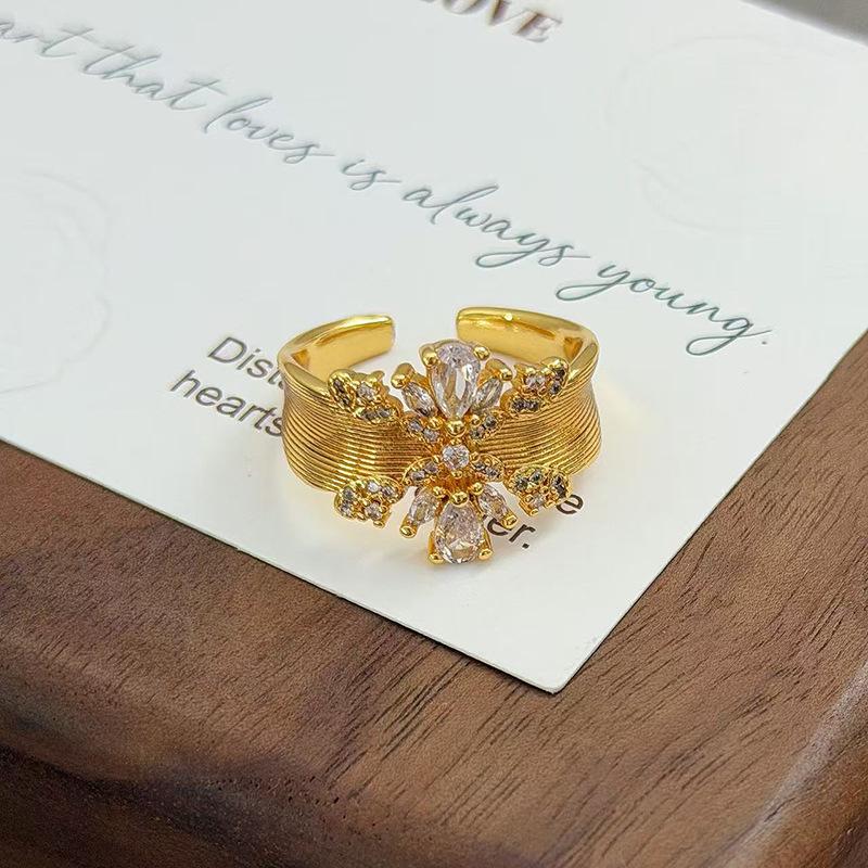 Flowers Like Brocade Medieval Vintage Court Style Light Luxury Temperament Zir*****Pen Ring Niche Design Ring